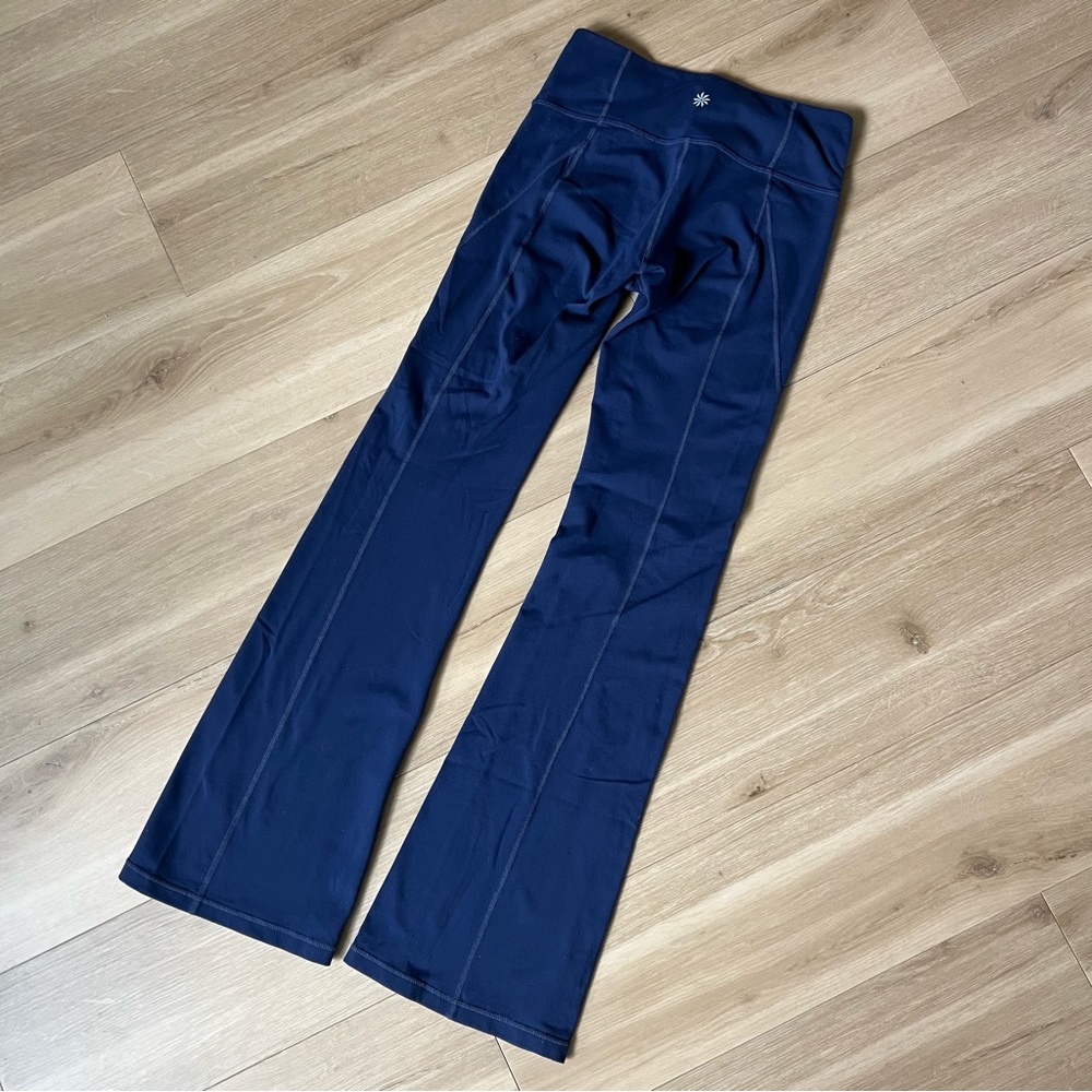 Athleta Yoga Pants in Navy (Size Small) 31” inseam